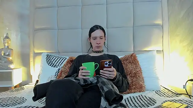 Hecatee 77 online show from 02-10-26, 07:51