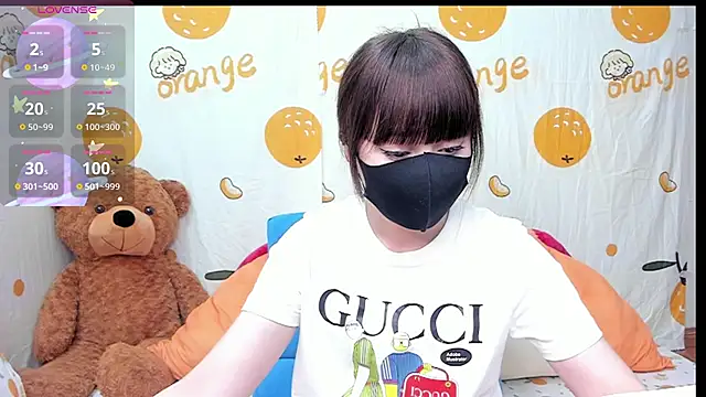 alonelove   online show from 10-13-25, 02:22