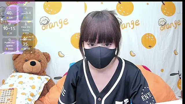 alonelove   online show from 10-15-25, 02:22