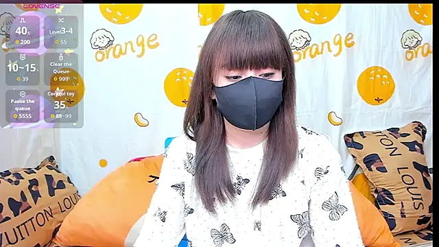 alonelove   online show from 10-20-25, 02:34