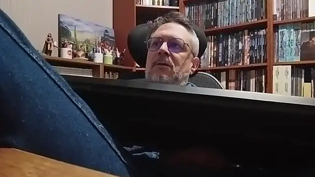 Mandra is a whore online show from 11-17-25, 10:37