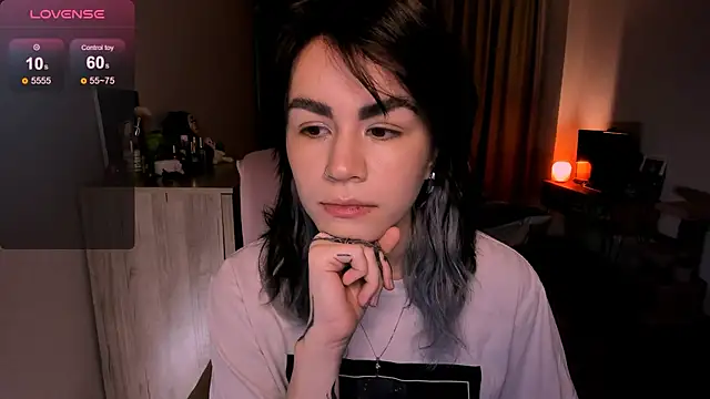 Snapshot of _selectrra chatting on 02-18-25, 11:55  selectrra online show from 02-18-25, 11:55