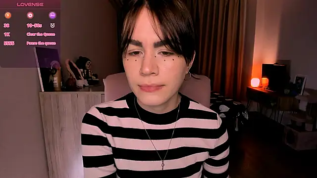 Snapshot of _selectrra chatting on 03-12-25, 12:47  selectrra online show from 03-12-25, 12:47