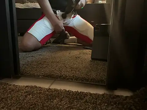 Snapshot of LeviXtreme chatting on 01-17-25, 02:50 LeviXtreme online show from 01-17-25, 02:50