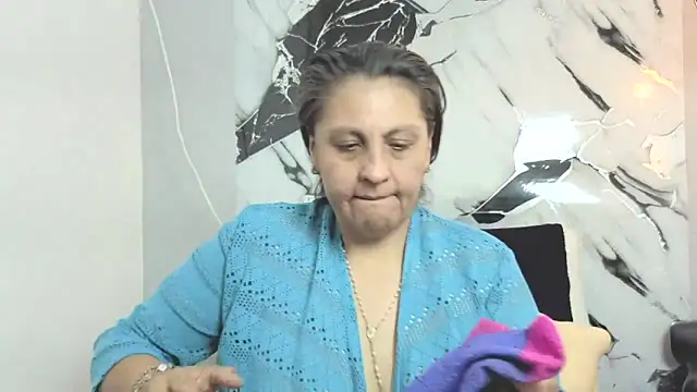 merlyna goldens online show from 10-11-25, 02:22