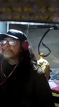 Snapshot of davidatration15 chatting on 02-23-25, 02:29 davidatration15 online show from 02-23-25, 02:29