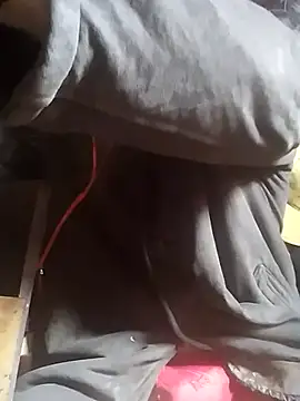 Snapshot of davidatration15 chatting on 10-03-25, 01:52 davidatration15 online show from 10-03-25, 01:52