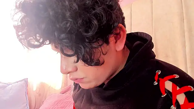 Satuurn  online show from 02-12-25, 07:24