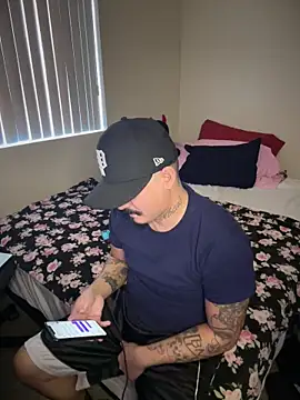 Snapshot of PeterGrandee chatting on 10-23-25, 06:28 PeterGrandee online show from 10-23-25, 06:28