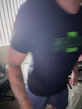 Snapshot of PeterGrandee chatting on 11-11-25, 10:10 PeterGrandee online show from 11-11-25, 10:10