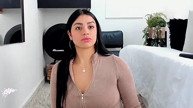 Paula Desousa online show from 01-04-25, 04:00