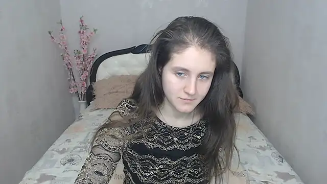 Holliy Cooper online show from 12-17-24, 08:56