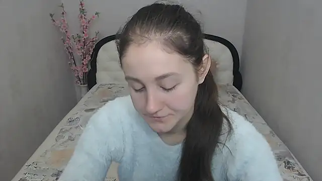 Holliy Cooper online show from 12-19-24, 08:56