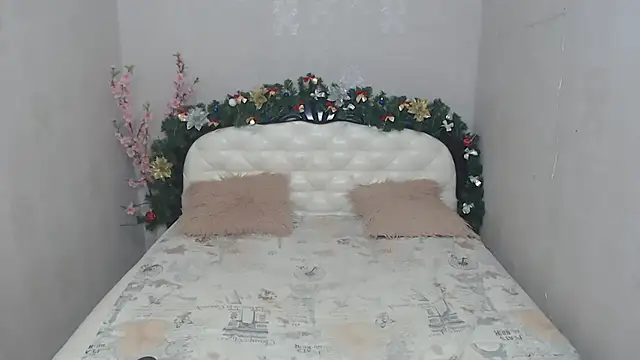 Holliy Cooper online show from 01-06-25, 08:28
