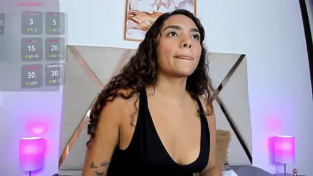 carolynne18 online show from 10-03-25, 12:24