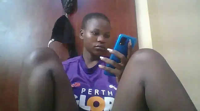 prettychic5 online show from 12-21-24, 08:07