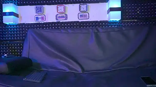 Dulce yors online show from 12-19-24, 10:42