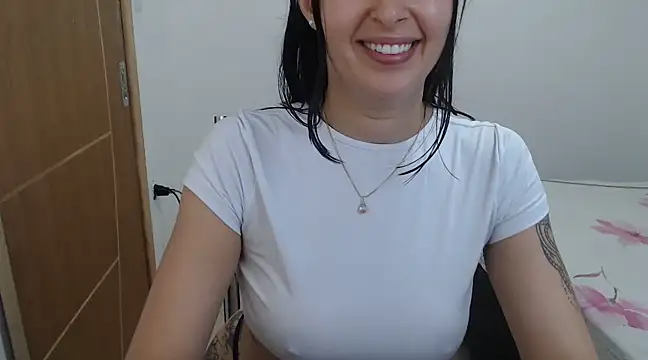 Snapshot of Nanda_fer chatting on 01-13-25, 05:33 Nanda fer online show from 01-13-25, 05:33