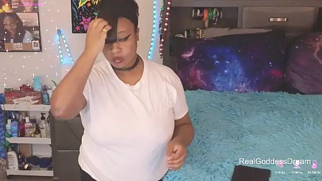 Snapshot of temptressbeauty24 chatting on 02-06-26, 05:01 temptressbeauty24 online show from 02-06-26, 05:01