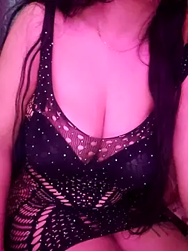 Zeina2024 online show from 12-14-25, 06:34