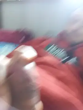 Snapshot of emrehliug12 chatting on 12-10-24, 04:17 emrehliug12 online show from 12-10-24, 04:17