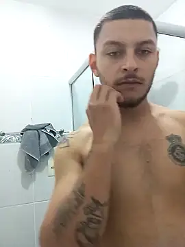 Snapshot of emrehliug12 chatting on 12-17-24, 04:12 emrehliug12 online show from 12-17-24, 04:12