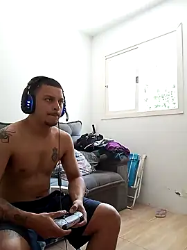 Snapshot of emrehliug12 chatting on 12-18-24, 05:21 emrehliug12 online show from 12-18-24, 05:21