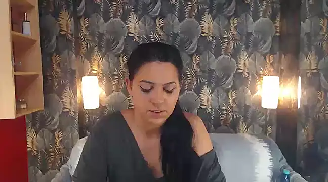 Snapshot of jessthewicked chatting on 12-23-24, 06:27 jessthewicked online show from 12-23-24, 06:27