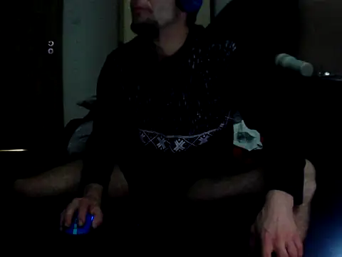 Snapshot of matejk chatting on 10-23-25, 07:34 matejk online show from 10-23-25, 07:34