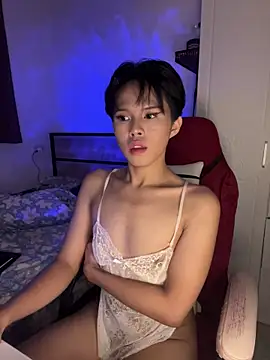 Snapshot of Plaxtique chatting on 04-04-26, 06:27 Plaxtique online show from 04-04-26, 06:27