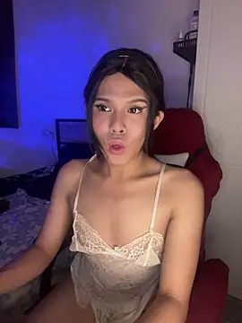 Snapshot of Plaxtique chatting on 04-08-26, 05:24 Plaxtique online show from 04-08-26, 05:24