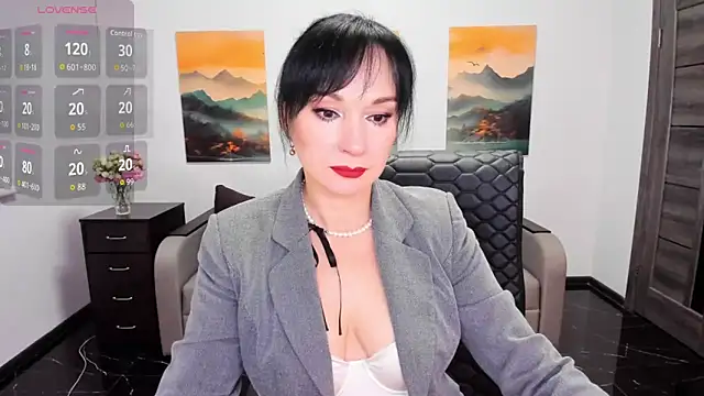 Snapshot of Sofia_Ford chatting on 10-09-25, 06:44 Sofia Ford online show from 10-09-25, 06:44