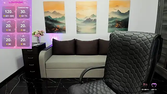 Snapshot of Sofia_Ford chatting on 10-10-25, 07:07 Sofia Ford online show from 10-10-25, 07:07