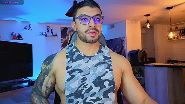 Michael Diamond online show from 09-23-25, 02:14