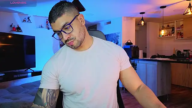 Michael Diamond online show from 09-30-25, 03:22