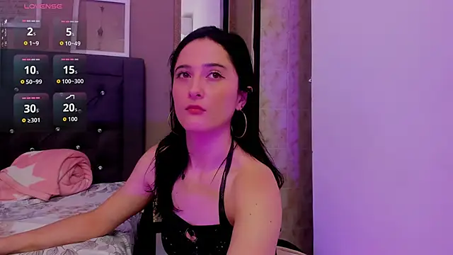 Snapshot of AlissonnFoxx chatting on 11-21-25, 08:40 AlissonnFoxx online show from 11-21-25, 08:40