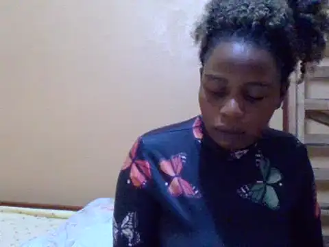 Snapshot of sweetbabra1 chatting on 03-07-25, 05:18 sweetbabra1 online show from 03-07-25, 05:18