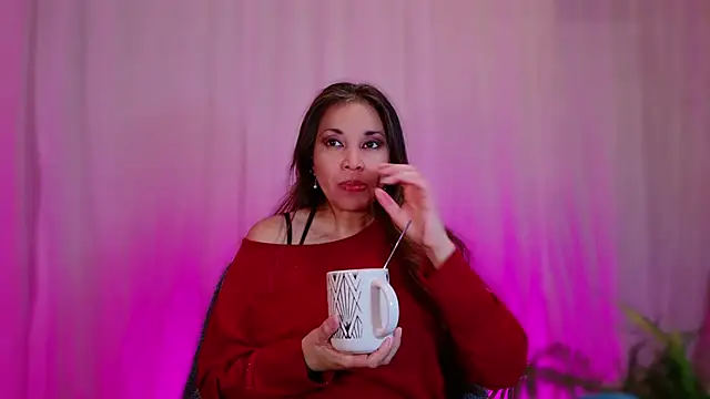 DivineLynn online show from 01-16-25, 05:23