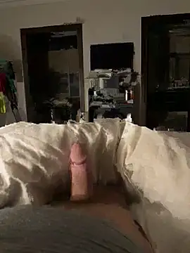 Snapshot of neugrg chatting on 10-21-25, 08:31 neugrg online show from 10-21-25, 08:31