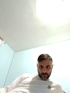 Snapshot of coppiasenzacensura chatting on 12-14-25, 05:40 coppiasenzacensura online show from 12-14-25, 05:40