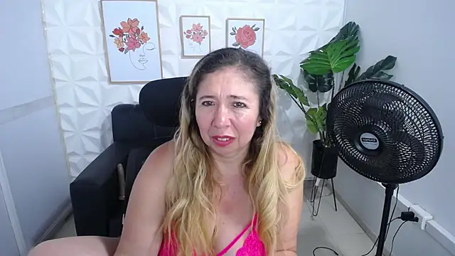 Valentinaa mature online show from 02-20-25, 02:40