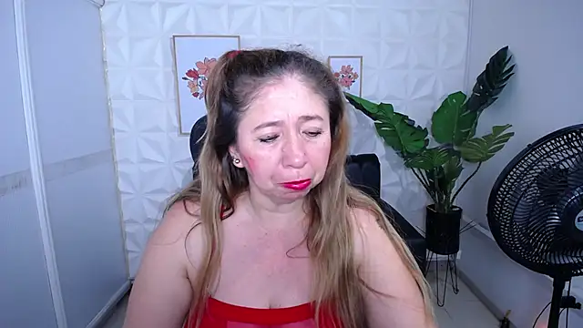 Valentinaa mature online show from 11-12-25, 12:44