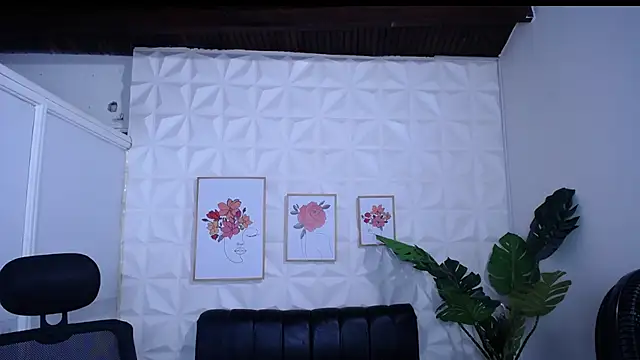 Valentinaa mature online show from 01-08-26, 10:34