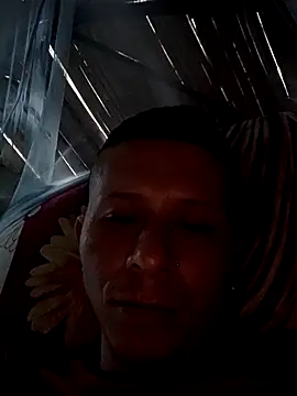 Snapshot of Somospareja1987 chatting on 10-19-25, 11:55 Somospareja1987 online show from 10-19-25, 11:55