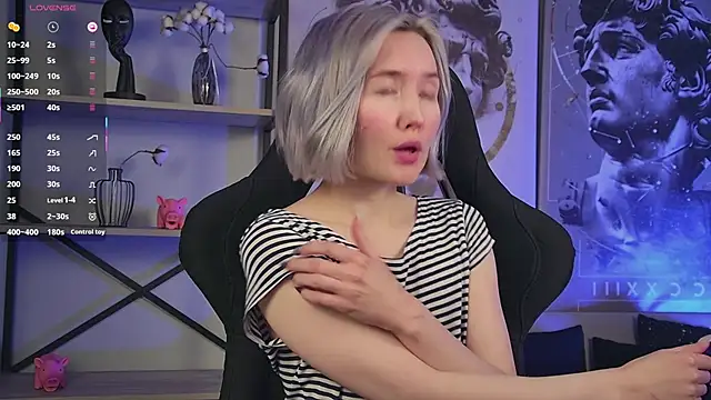 ReiYosimoto online show from 01-18-26, 09:24