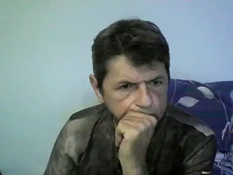 Snapshot of czarek888 chatting on 10-19-25, 04:18 czarek888 online show from 10-19-25, 04:18