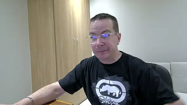 BrettJ81 online show from 03-13-25, 05:18