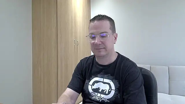 BrettJ81 online show from 11-12-25, 03:23