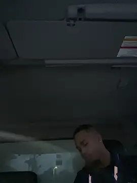 Snapshot of Diosn111 chatting on 12-14-25, 11:48 Diosn111 online show from 12-14-25, 11:48