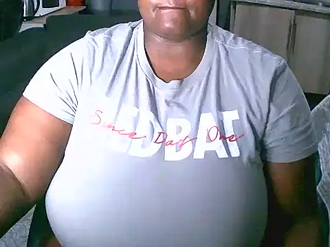 Snapshot of DarkBbw201 chatting on 03-06-25, 12:43 DarkBbw201 online show from 03-06-25, 12:43